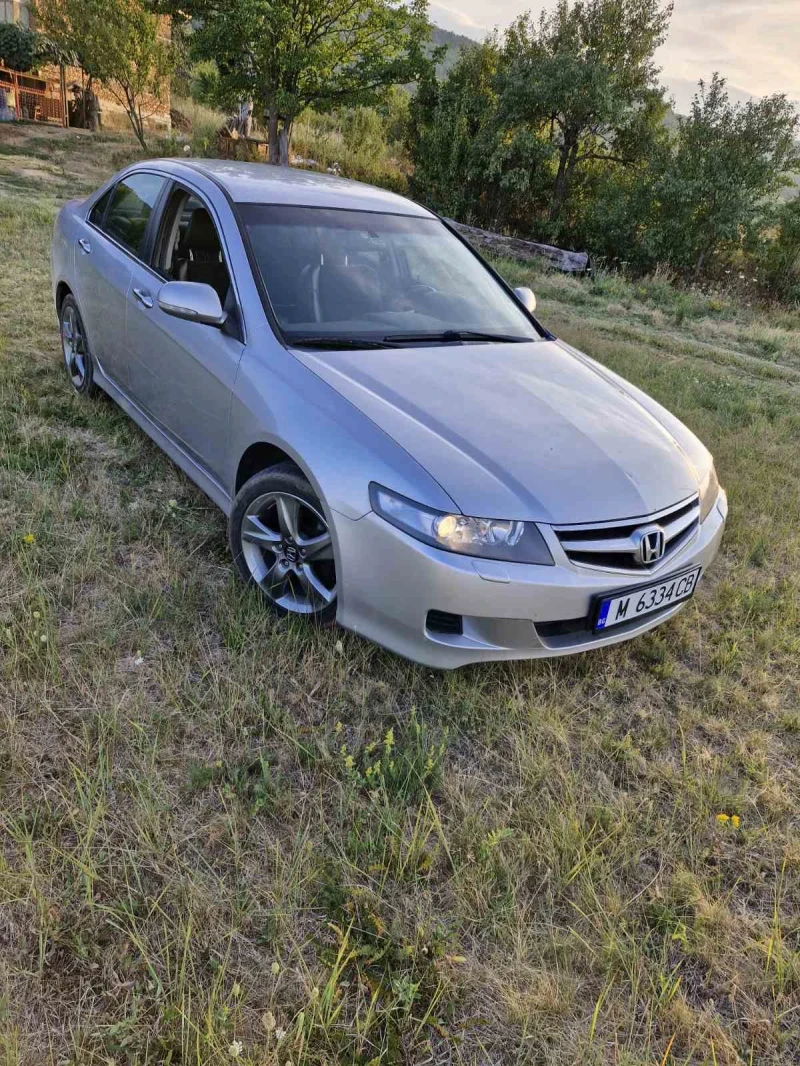 Honda Accord 2.0v-tec 155kc, снимка 1 - Автомобили и джипове - 47057452