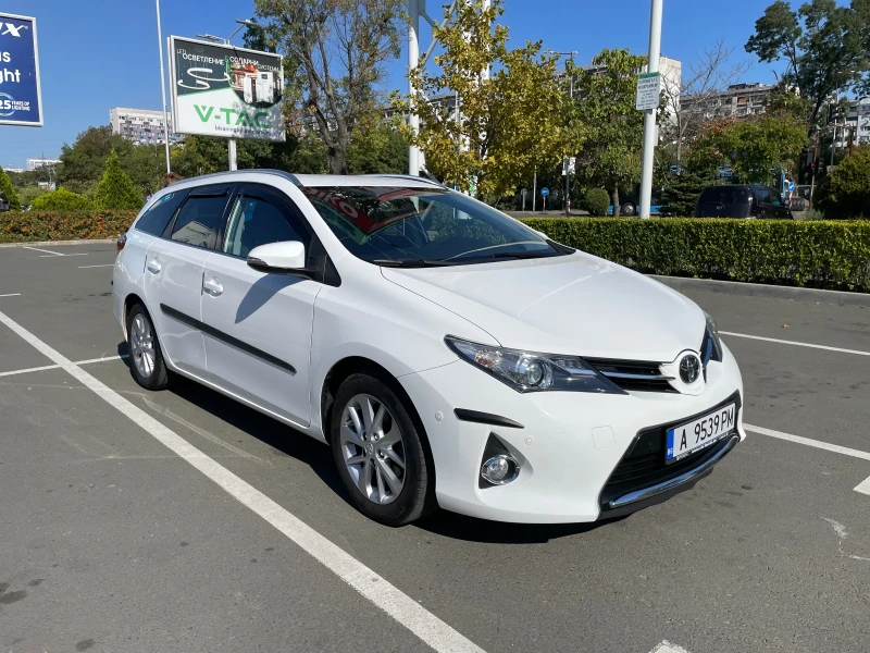 Toyota Auris 1, 6 132 к.с., снимка 1 - Автомобили и джипове - 47342047