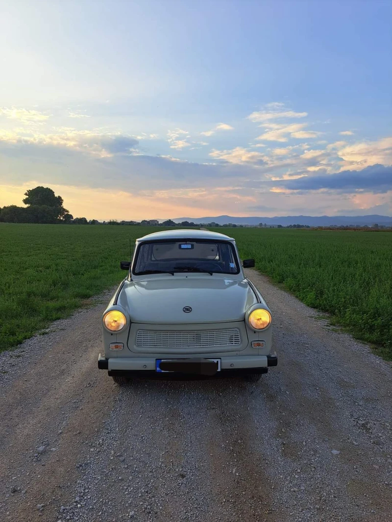 Trabant 601, снимка 1 - Автомобили и джипове - 48963173