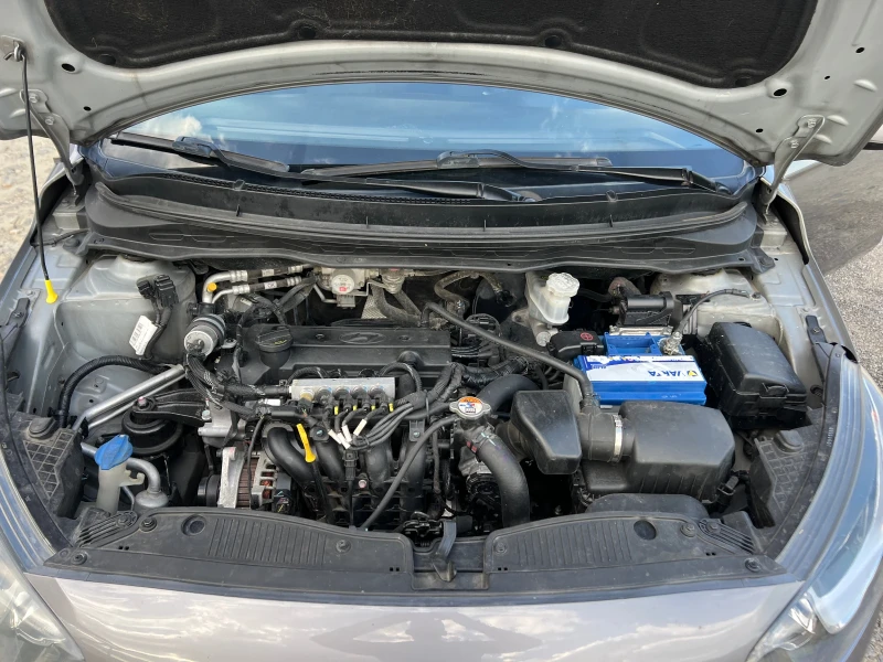 Hyundai I20 1.2i-86к.с. 16v ГАЗ-FACELIFT, снимка 10 - Автомобили и джипове - 51082256