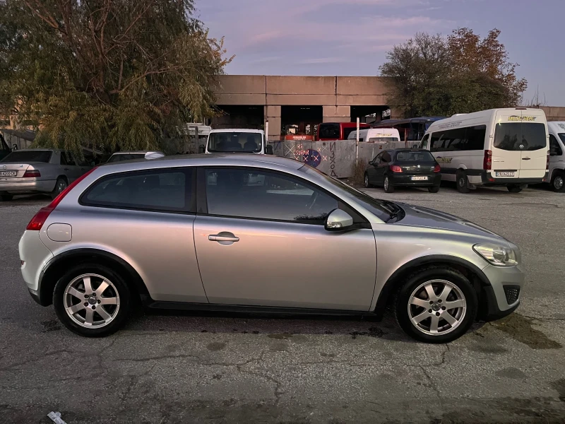 Volvo C30, снимка 3 - Автомобили и джипове - 52414284