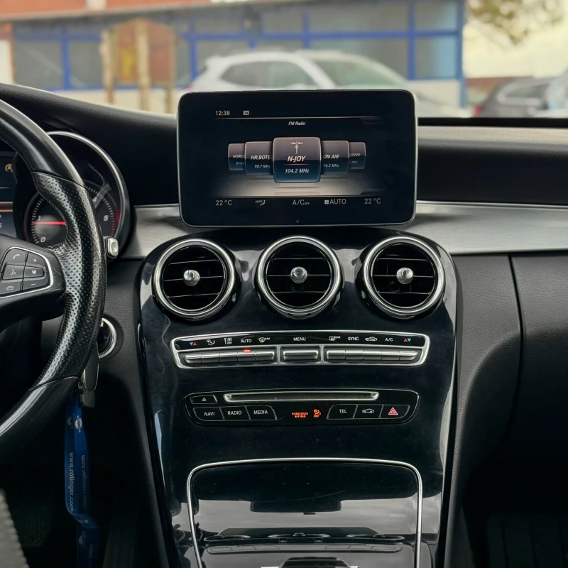 Mercedes-Benz C 250 AMG, снимка 14 - Автомобили и джипове - 52828724