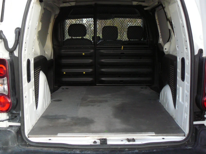 Peugeot Partner 1.6 hdi MAXI 2+ 1, снимка 7 - Автомобили и джипове - 52915075