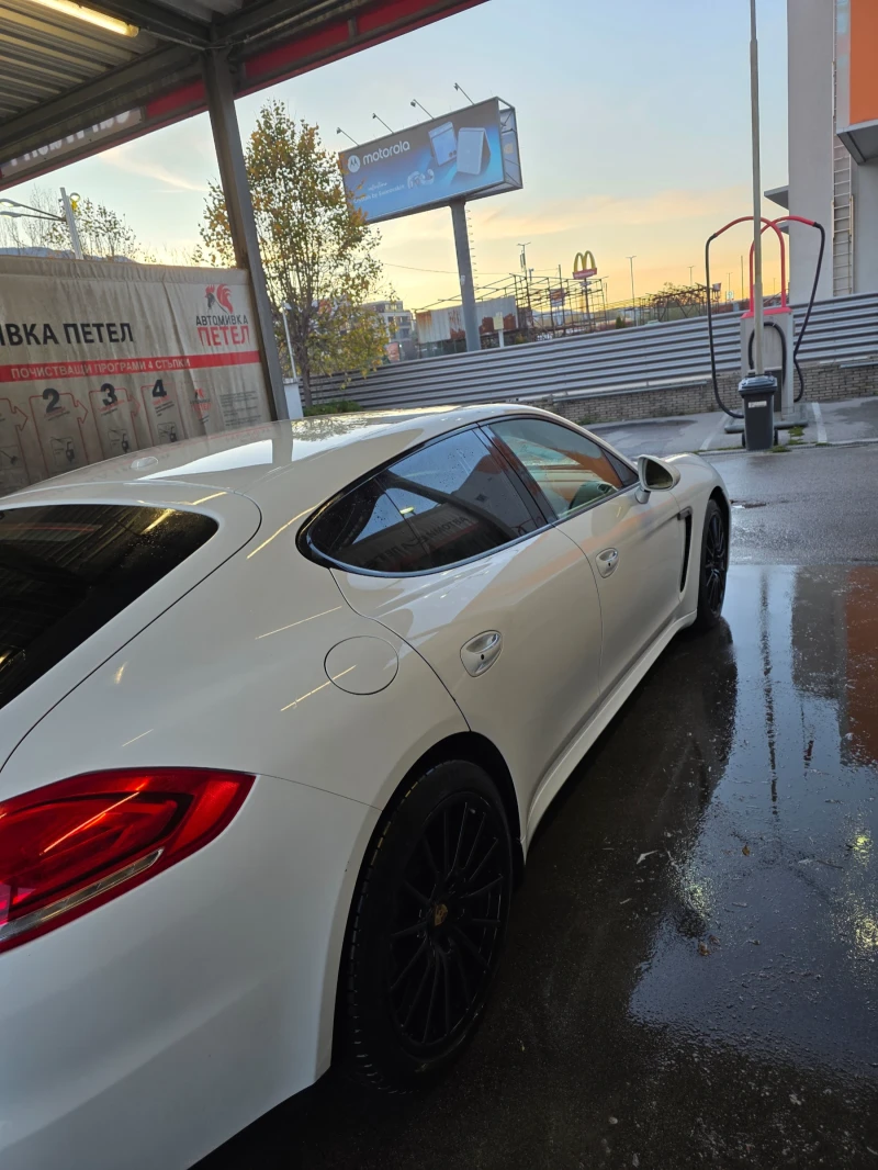 Porsche Panamera, снимка 14 - Автомобили и джипове - 53038576