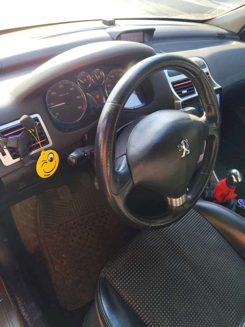 Peugeot 307 Фейс, снимка 6 - Автомобили и джипове - 53192556