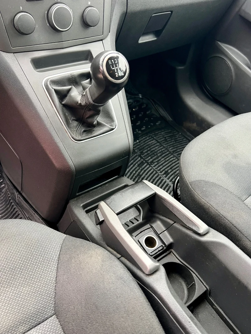 Opel Zafira 1.9 CDTI Нави, снимка 12 - Автомобили и джипове - 53417401