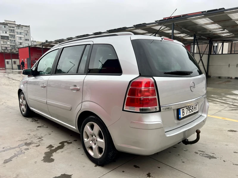 Opel Zafira 1.9 CDTI Нави, снимка 5 - Автомобили и джипове - 53417401
