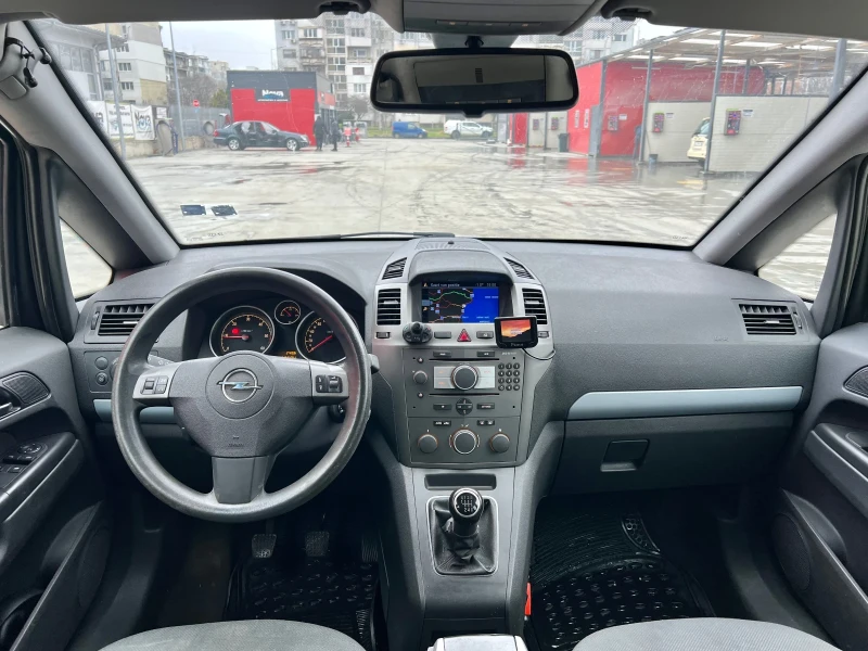 Opel Zafira 1.9 CDTI Нави, снимка 8 - Автомобили и джипове - 53417401
