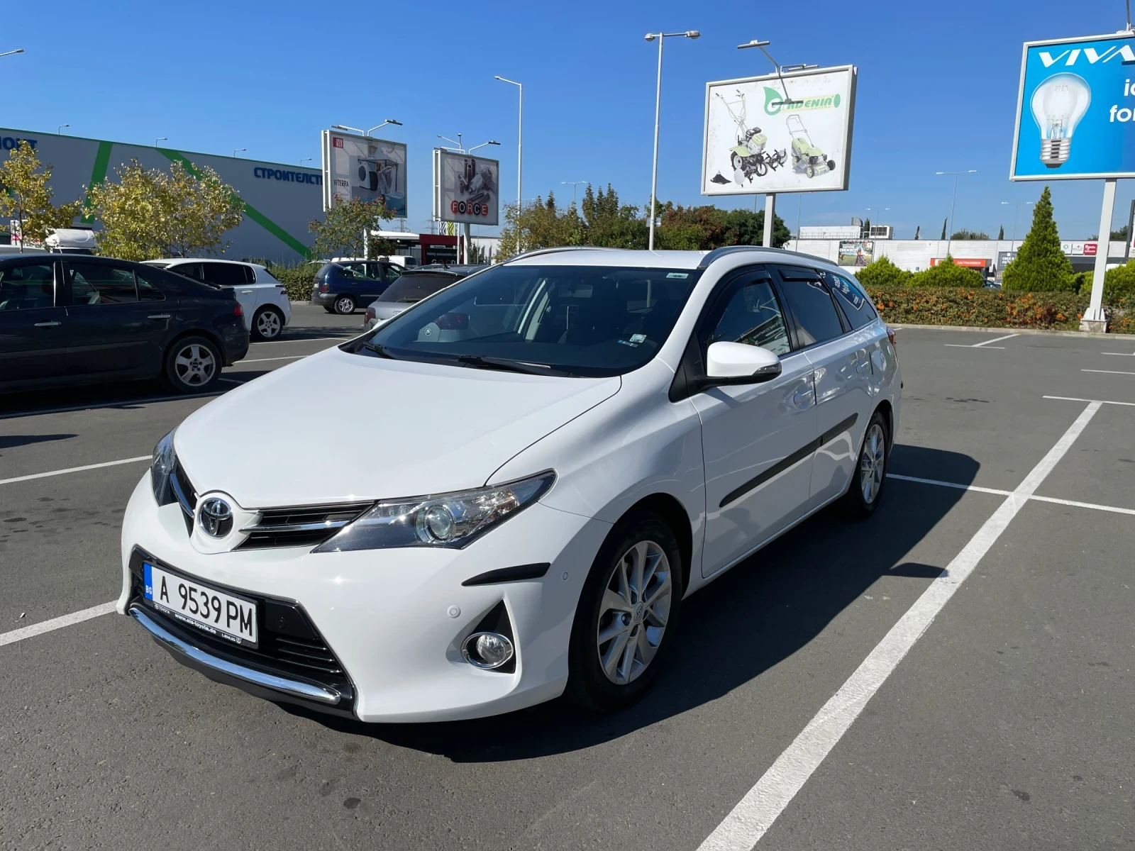 Toyota Auris 1, 6 132 к.с. - изображение 2