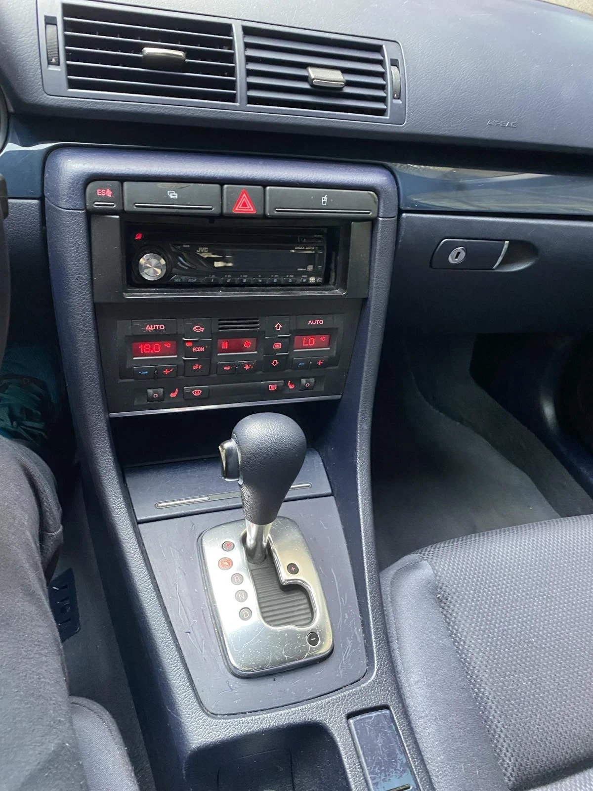 Audi A4 2.5 - изображение 5