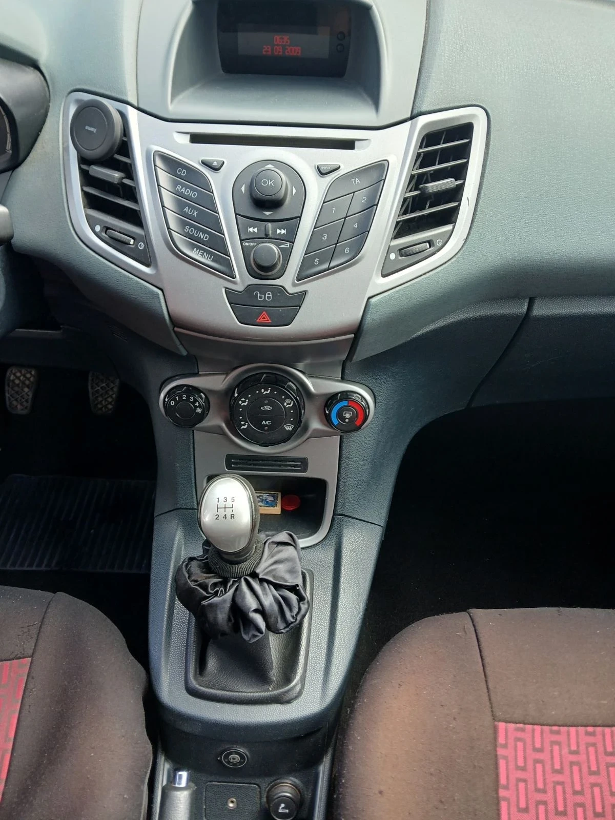 Ford Fiesta  - изображение 8