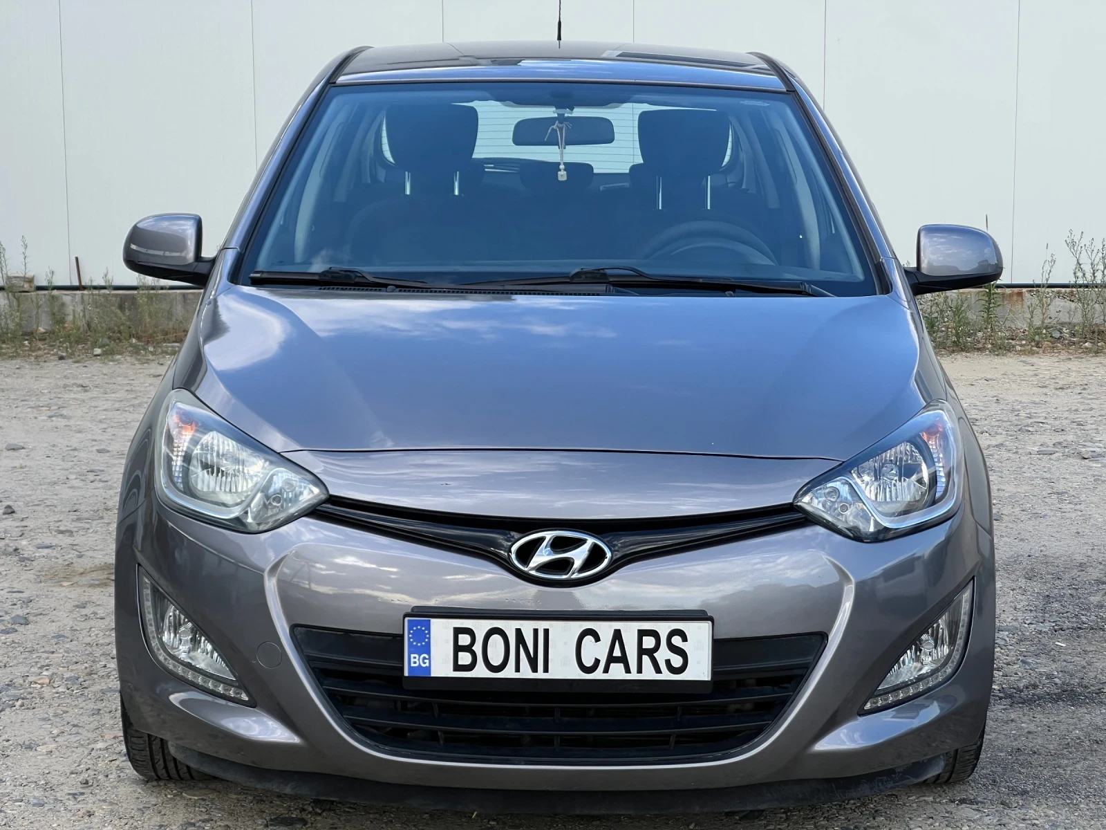 Hyundai I20 1.2i-86к.с. 16v ГАЗ-FACELIFT - изображение 2