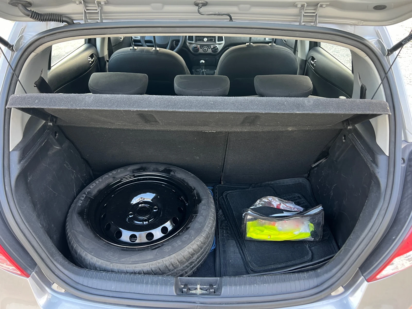 Hyundai I20 1.2i-86к.с. 16v ГАЗ-FACELIFT - изображение 9