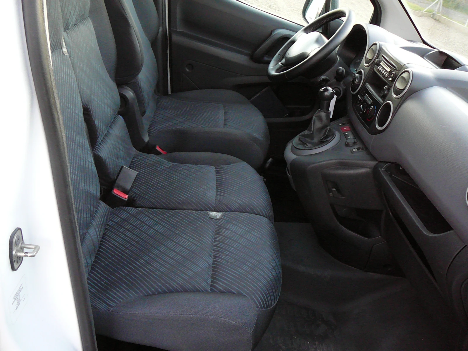 Peugeot Partner 1.6 hdi MAXI 2+ 1 - изображение 9