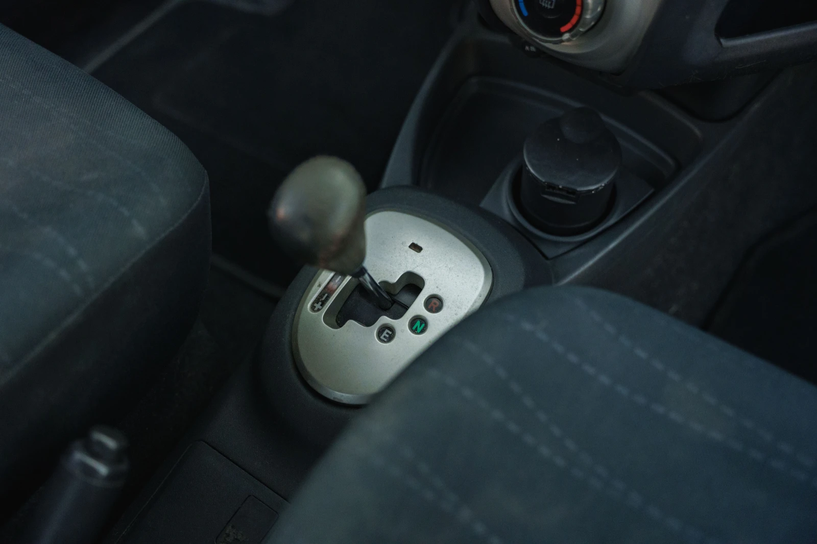 Toyota Yaris, снимка 11 - Автомобили и джипове - 53827954