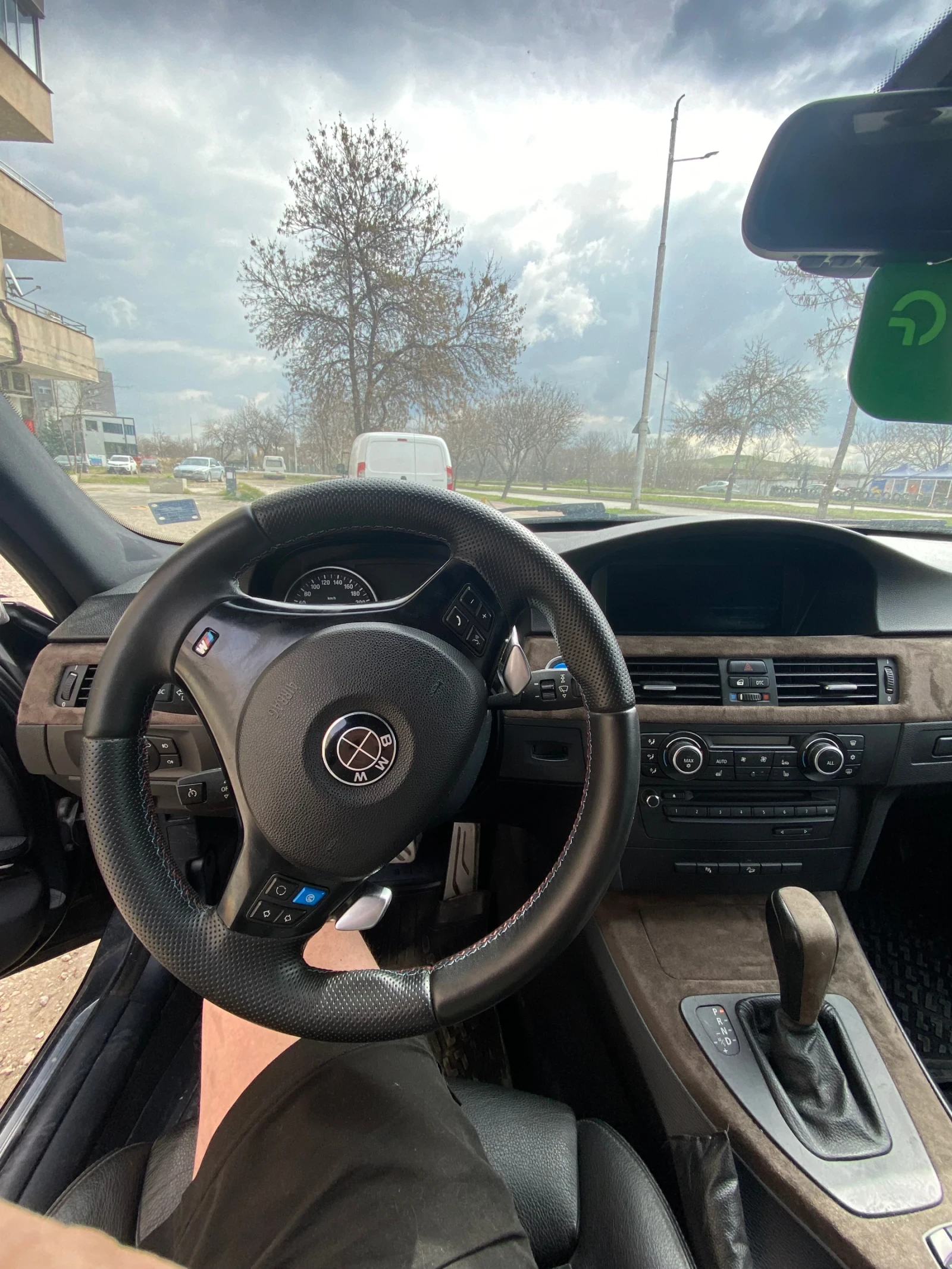 BMW 330 Xd LCI, снимка 5 - Автомобили и джипове - 53911964