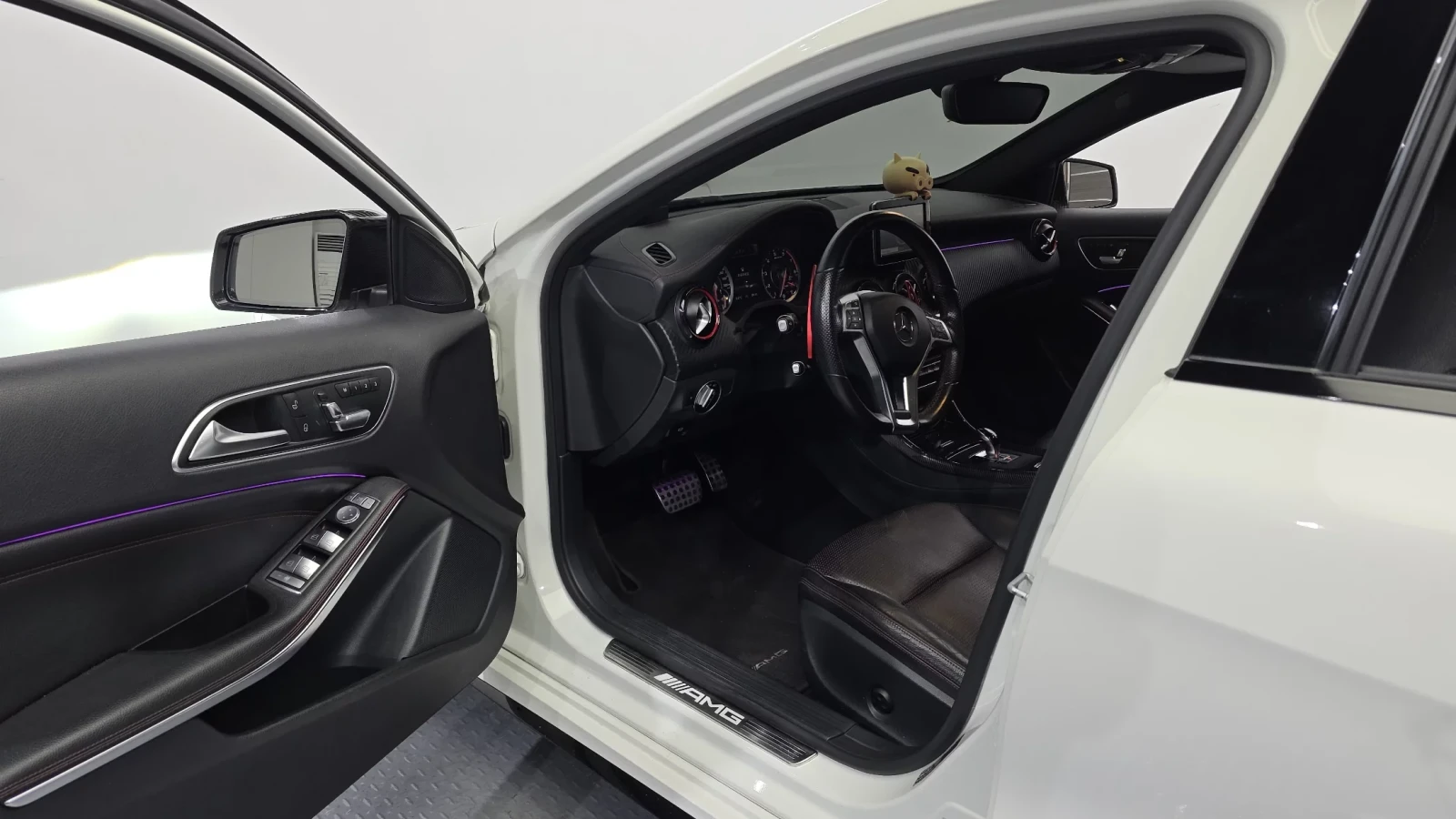 Mercedes-Benz A45 AMG AMG PER* CARBON* AMBIENT* F1 ����* ������ ����* En | Mobile.bg � ����������� 12