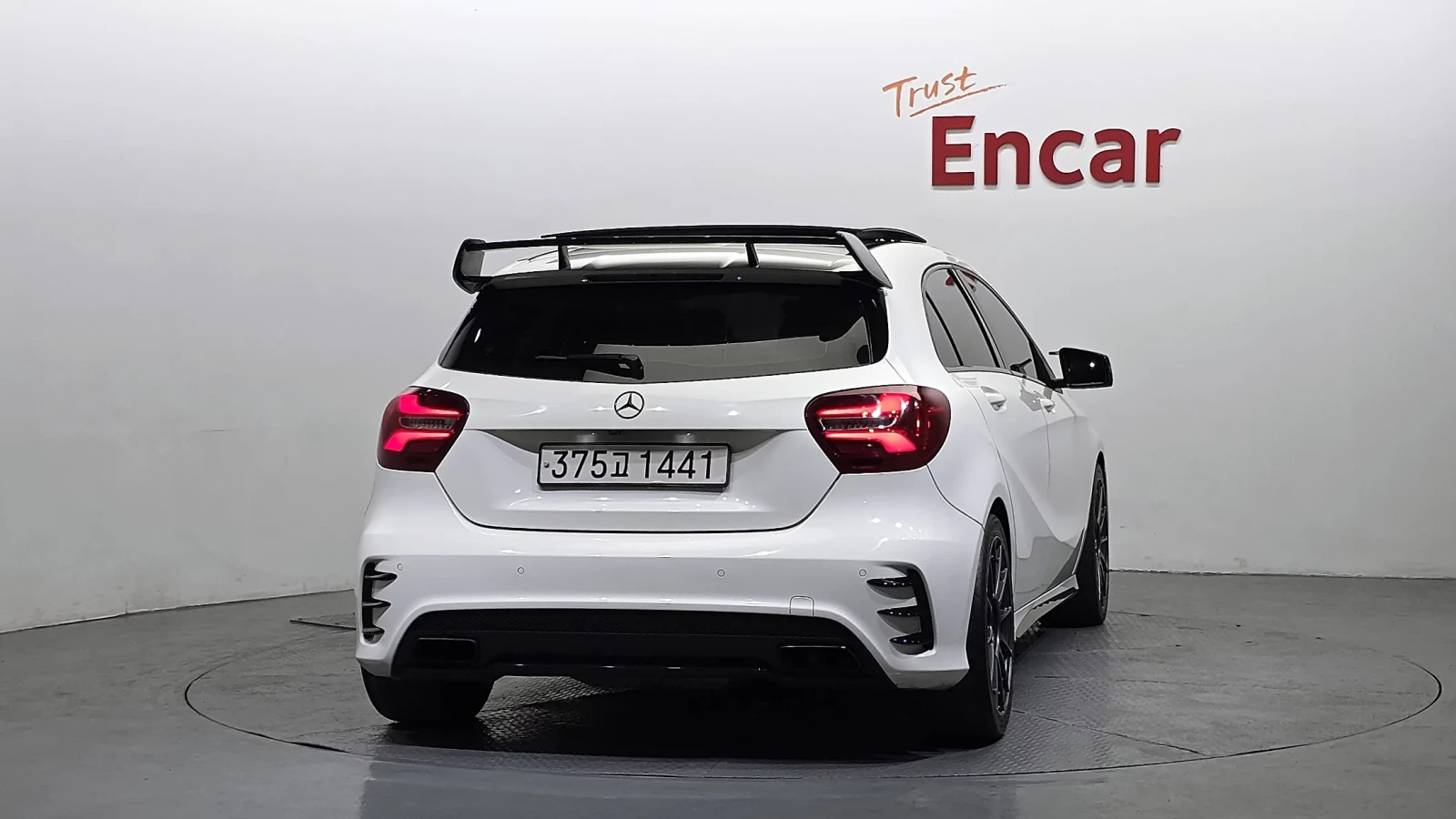 Mercedes-Benz A45 AMG AMG PER* CARBON* AMBIENT* F1 ����* ������ ����* En | Mobile.bg � ����������� 4