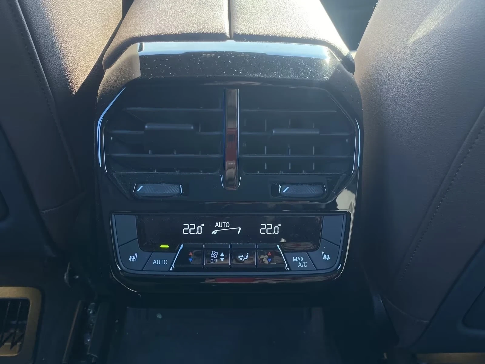 BMW iX 50 xDrive Panorama Head Up Harman Kardon, снимка 14 - Автомобили и джипове - 54448690