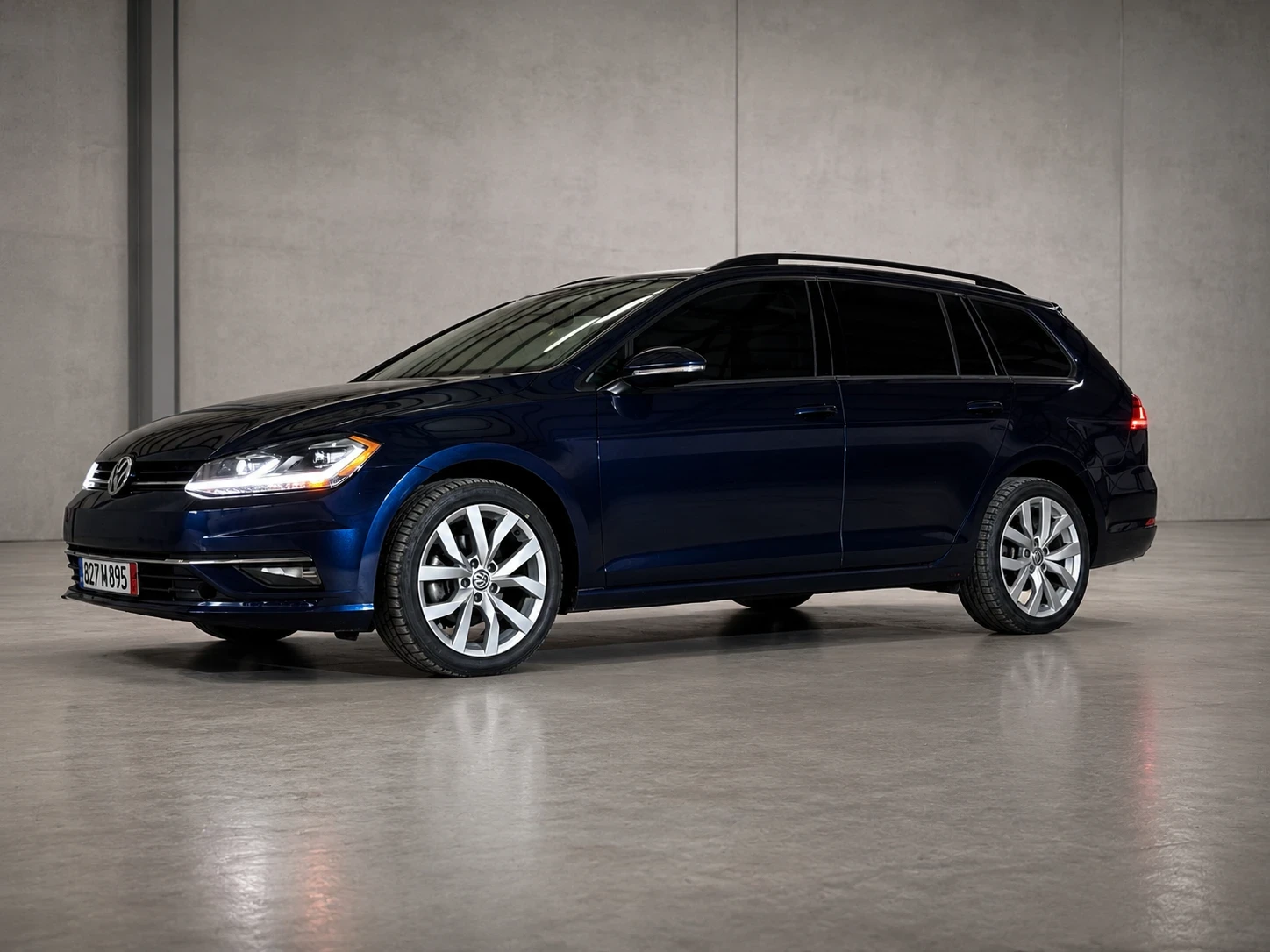 VW Golf SE