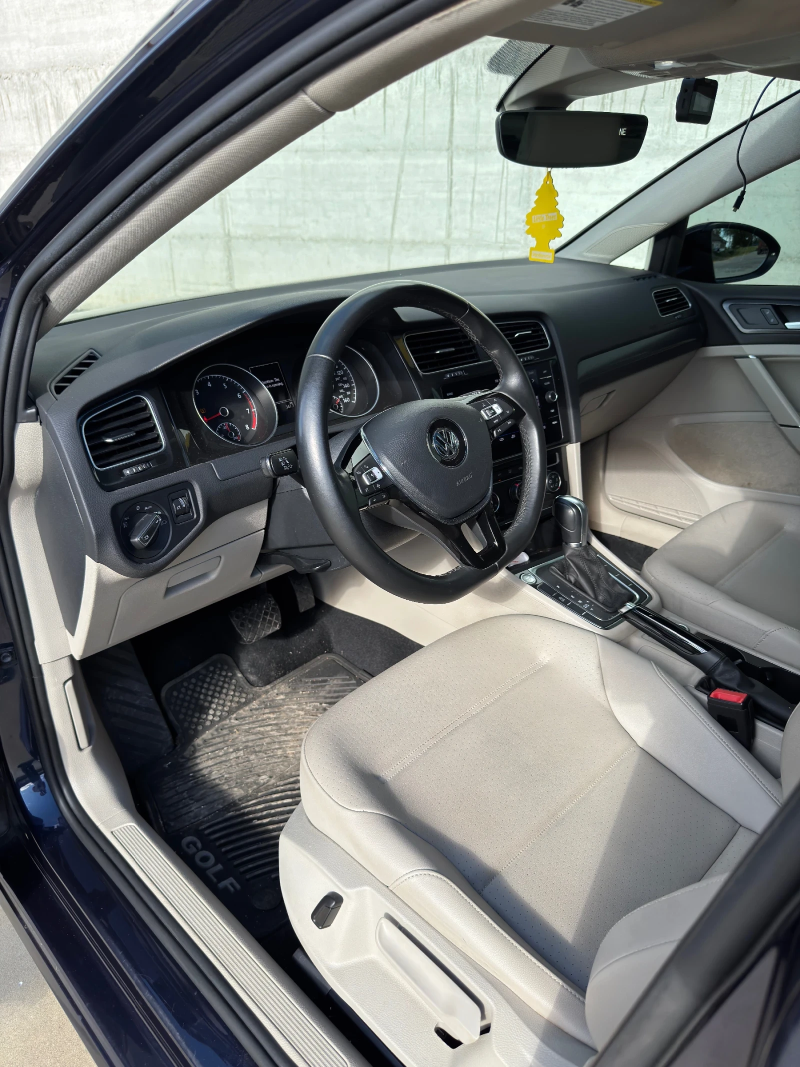 VW Golf SE, снимка 10 - Автомобили и джипове - 54754702