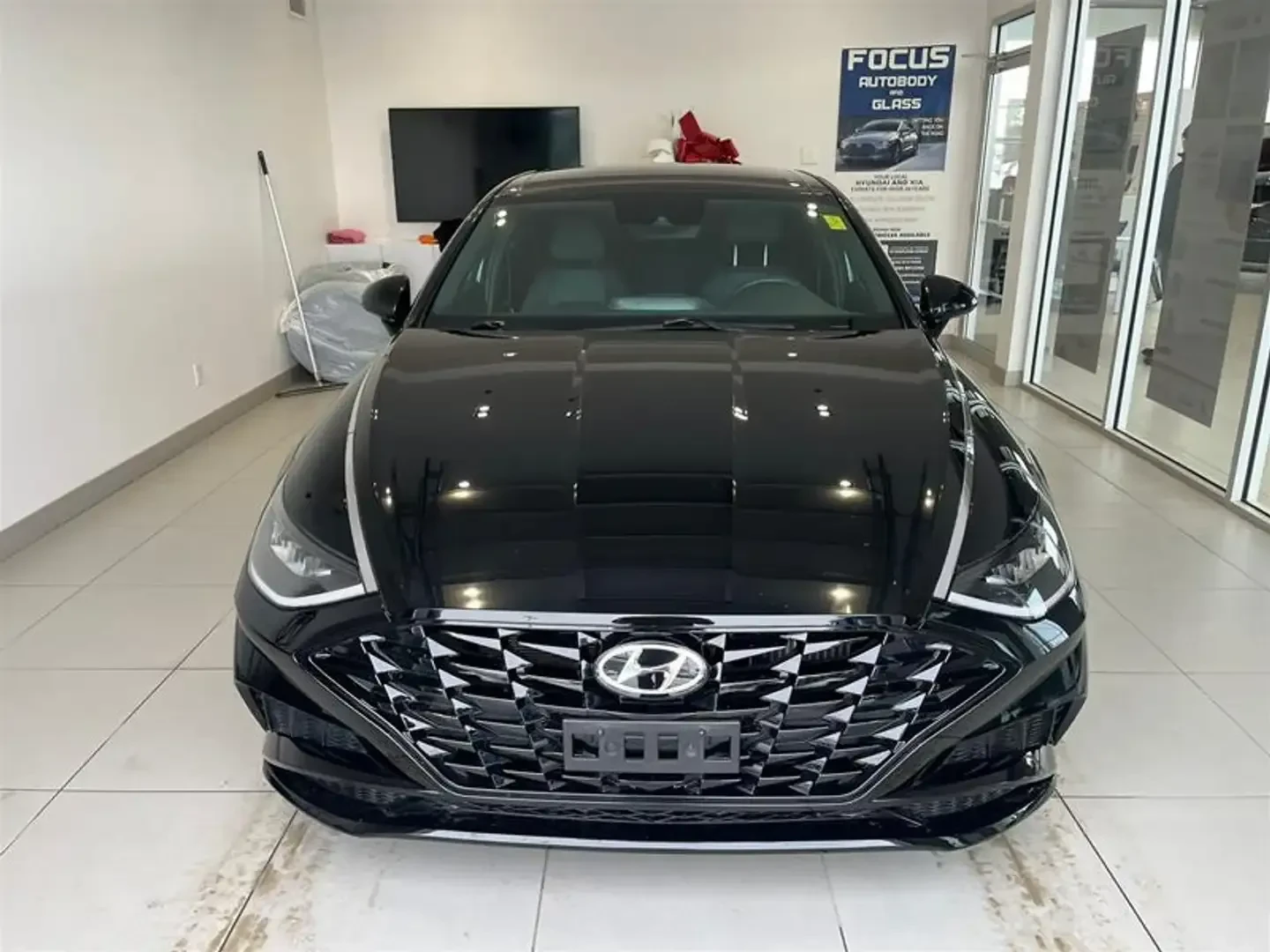 Hyundai Sonata N Line | PANO | КОЖА | ПОДГРЕВ ВОЛАН | CARPLAY, снимка 2 - Автомобили и джипове - 55001343