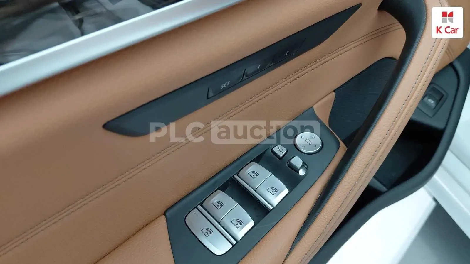 BMW 520 HEAD-UP * ПАНО * KEYLESS * АВТОКРЕДИТ , снимка 4 - Автомобили и джипове - 55031729