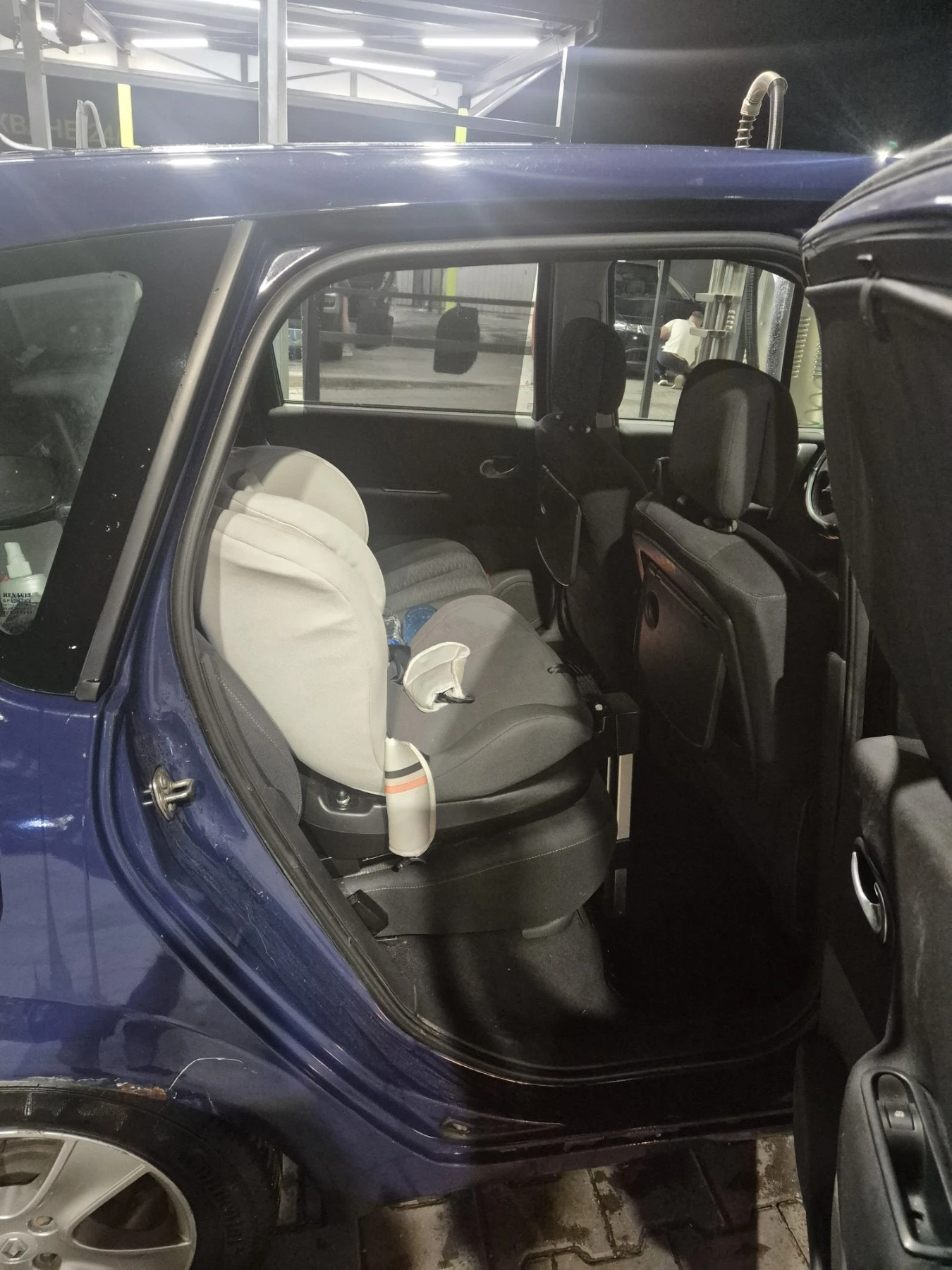 Renault Scenic, снимка 16 - Автомобили и джипове - 55217162