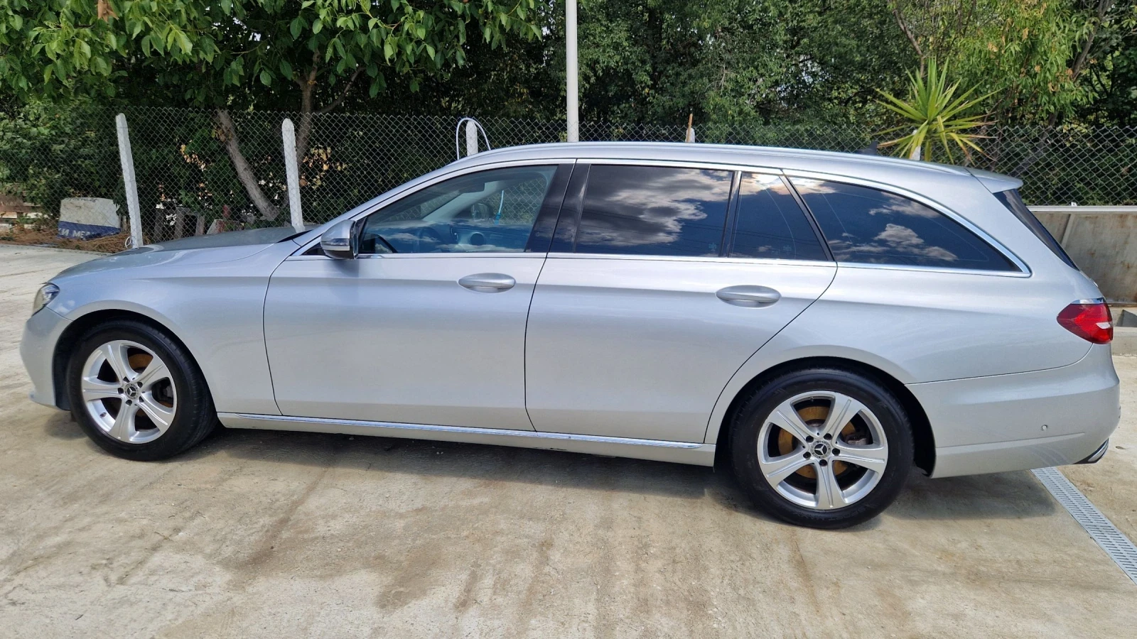 Mercedes-Benz E 220 W213 дизел, снимка 7 - Автомобили и джипове - 55381760