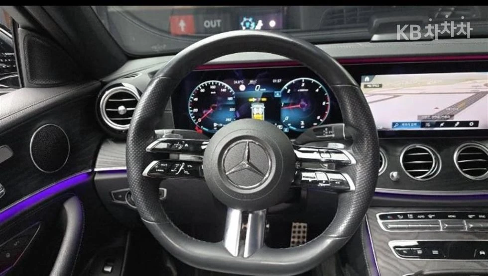 Mercedes-Benz E 220 4MATIC AMG LINE HEAD UP 360CAM PANORAMA , снимка 6 - Автомобили и джипове - 55513458