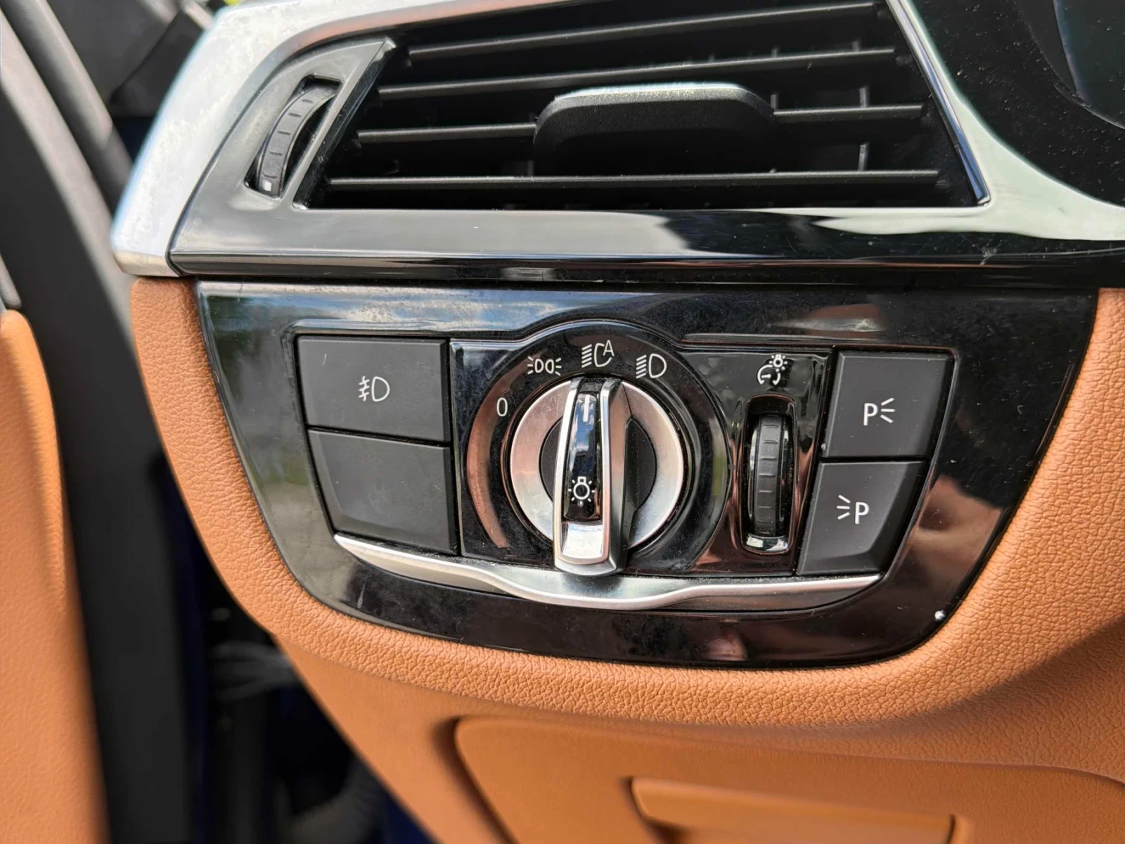 BMW 540 XDRIVE* HARMAN KARDON* HEAD-UP* ПОДГРЕВ* ОБДУХВАНЕ, снимка 13 - Автомобили и джипове - 55556011