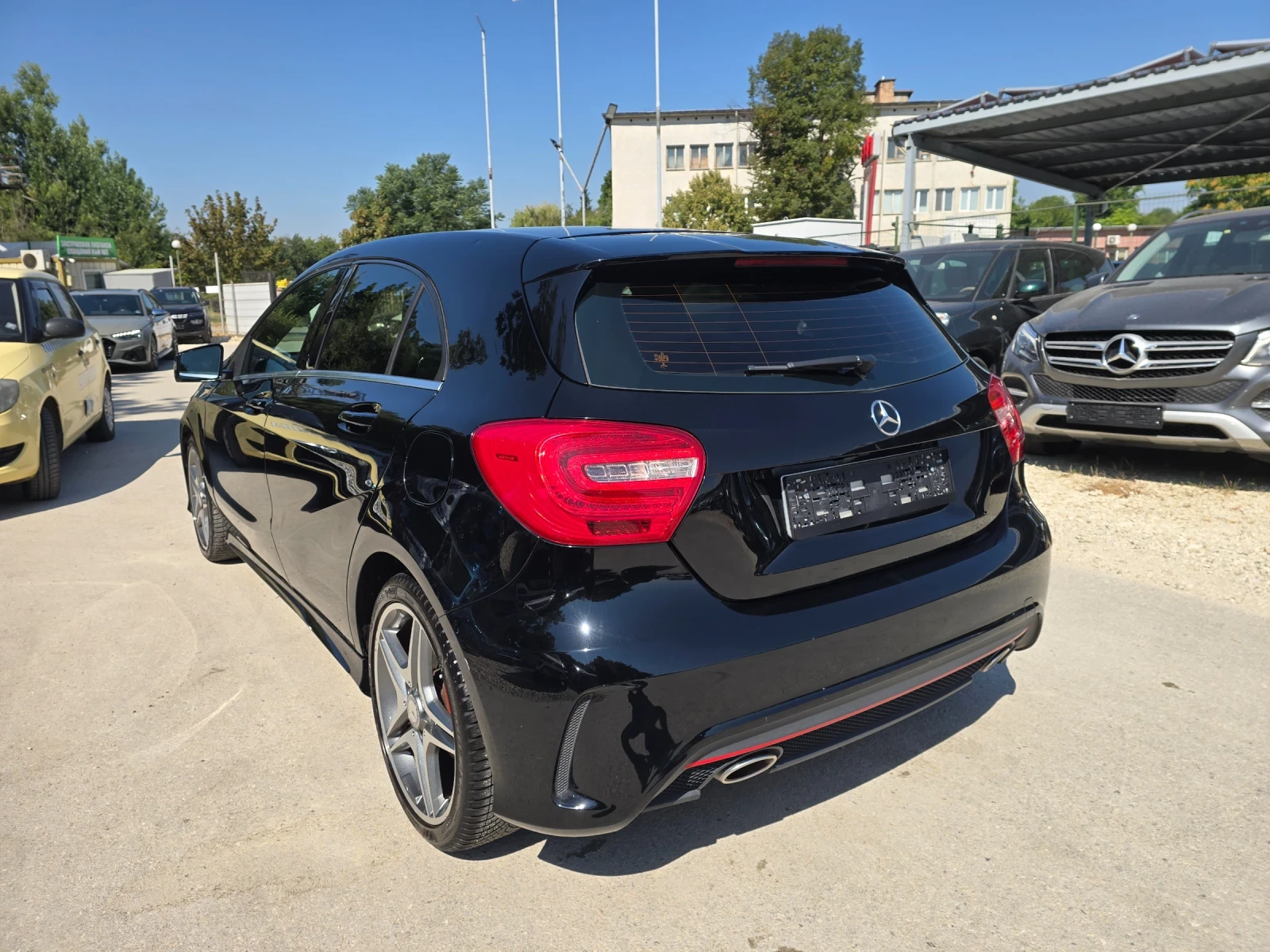 Mercedes-Benz A 180 CDI AMG PACK Топ състояние , снимка 3 - Автомобили и джипове - 55586526