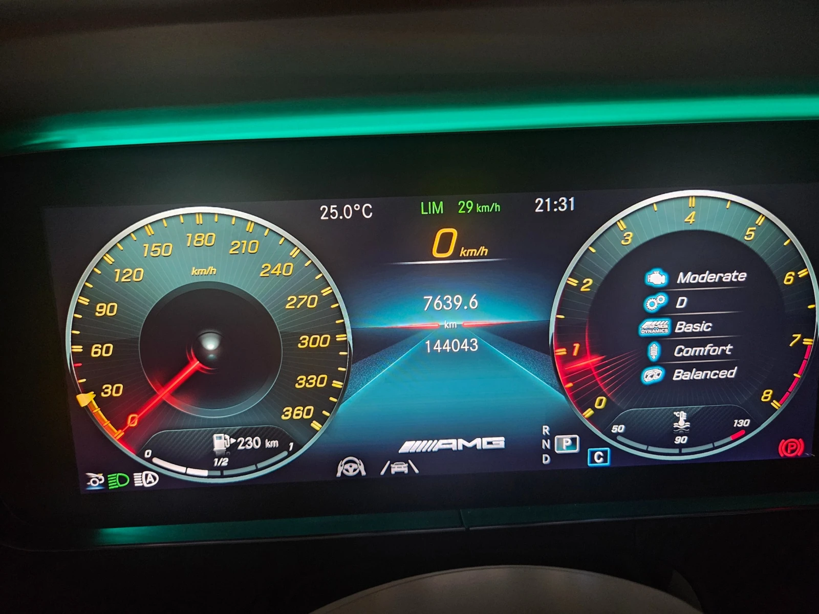 Mercedes-Benz GT AMG 63S 4MATIC+ , снимка 8 - Автомобили и джипове - 55624017