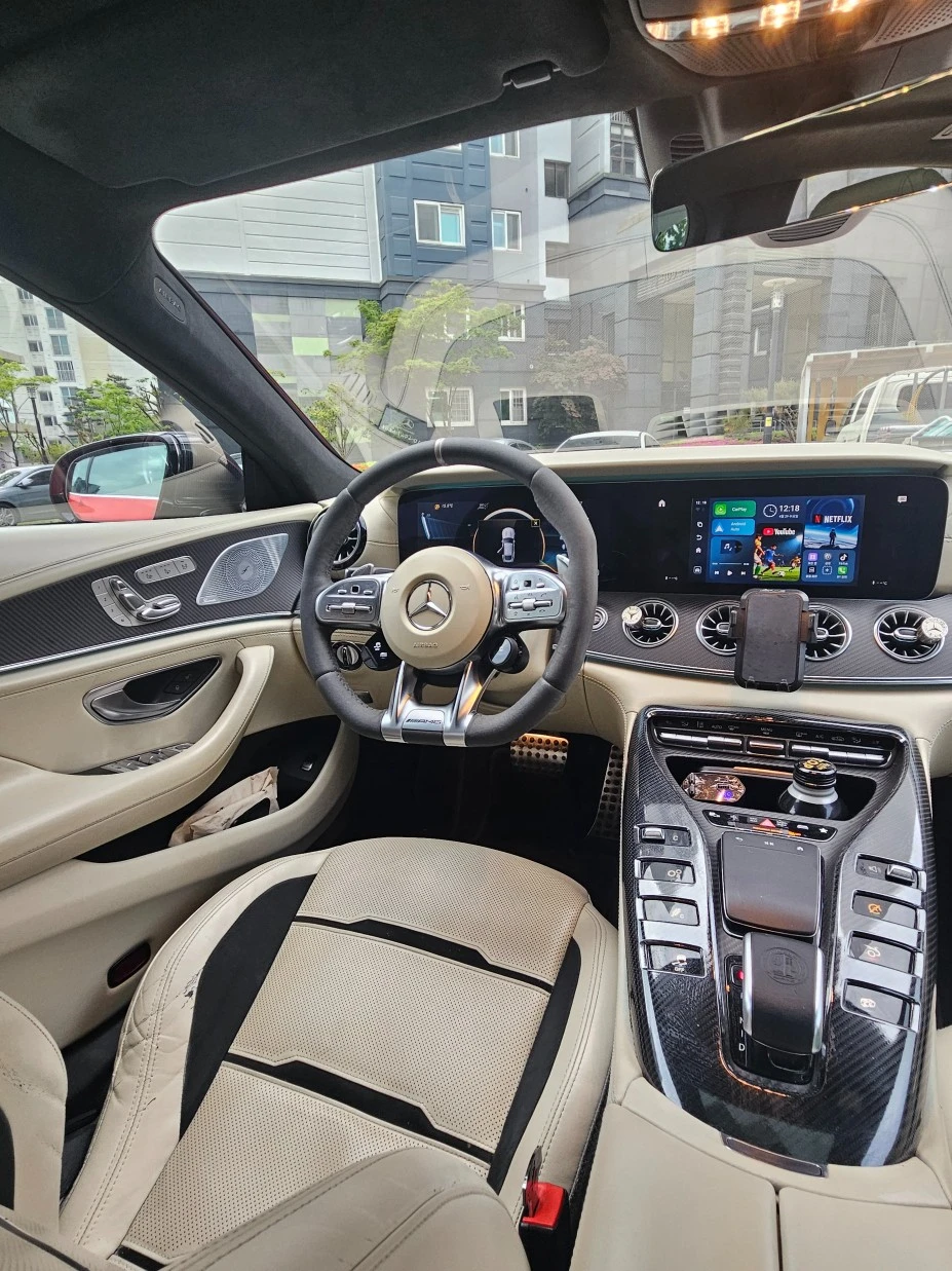Mercedes-Benz GT AMG 63S 4MATIC+ , снимка 7 - Автомобили и джипове - 55624017