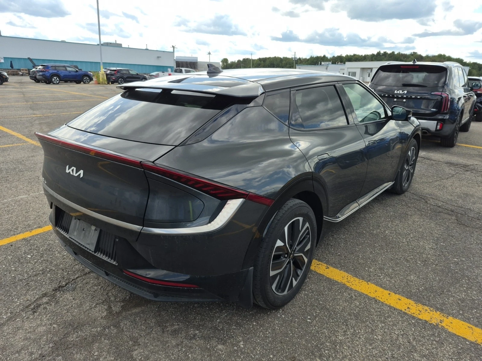 Kia EV6 Long Range AWD, снимка 3 - Автомобили и джипове - 56045755