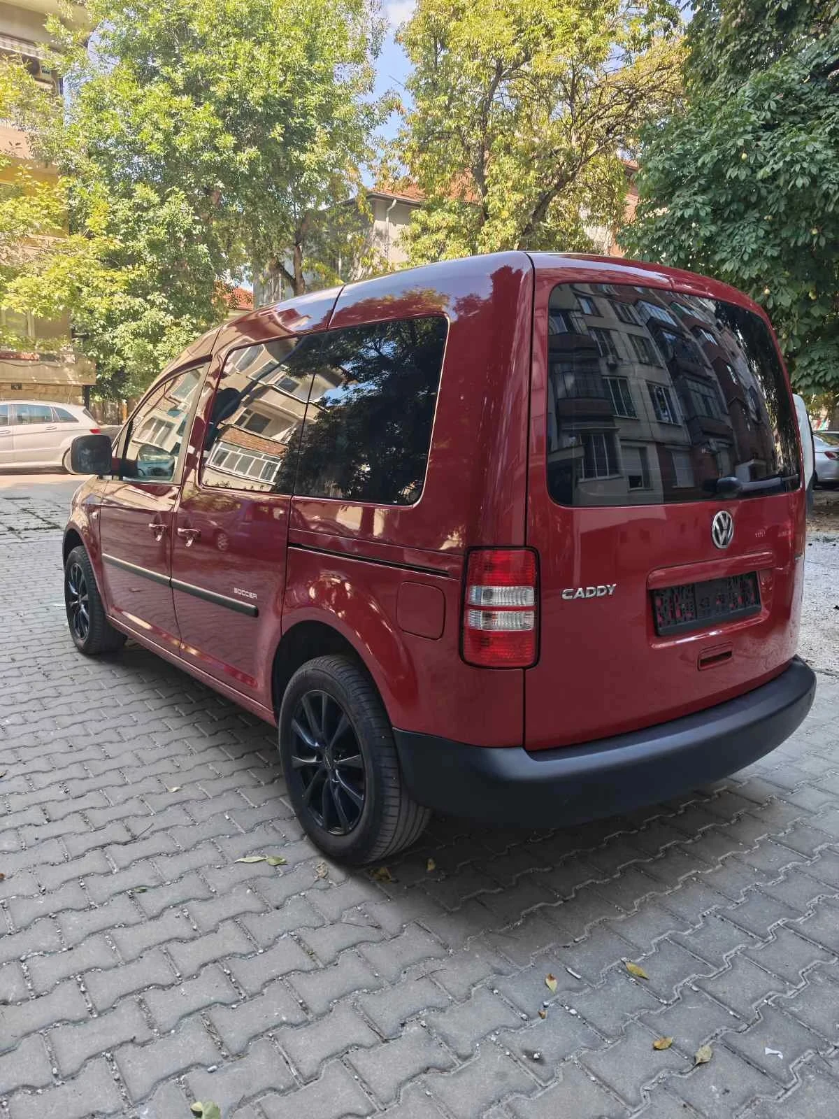 VW Caddy 1.6 Bifuel фабрична газ, снимка 8 - Автомобили и джипове - 56105588