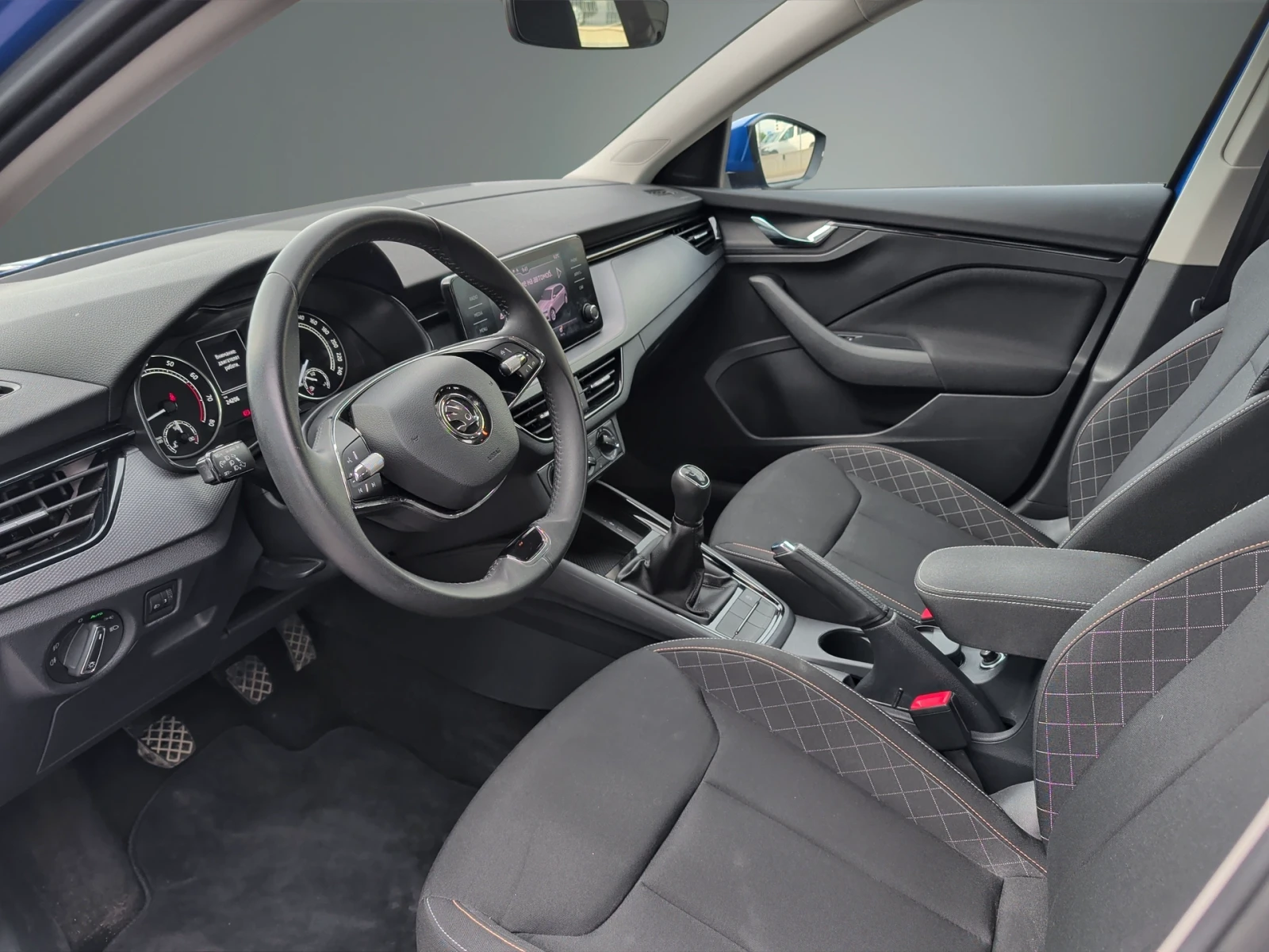 Skoda Scala 1.0 TSI/110 k.с., снимка 9 - Автомобили и джипове - 56221346