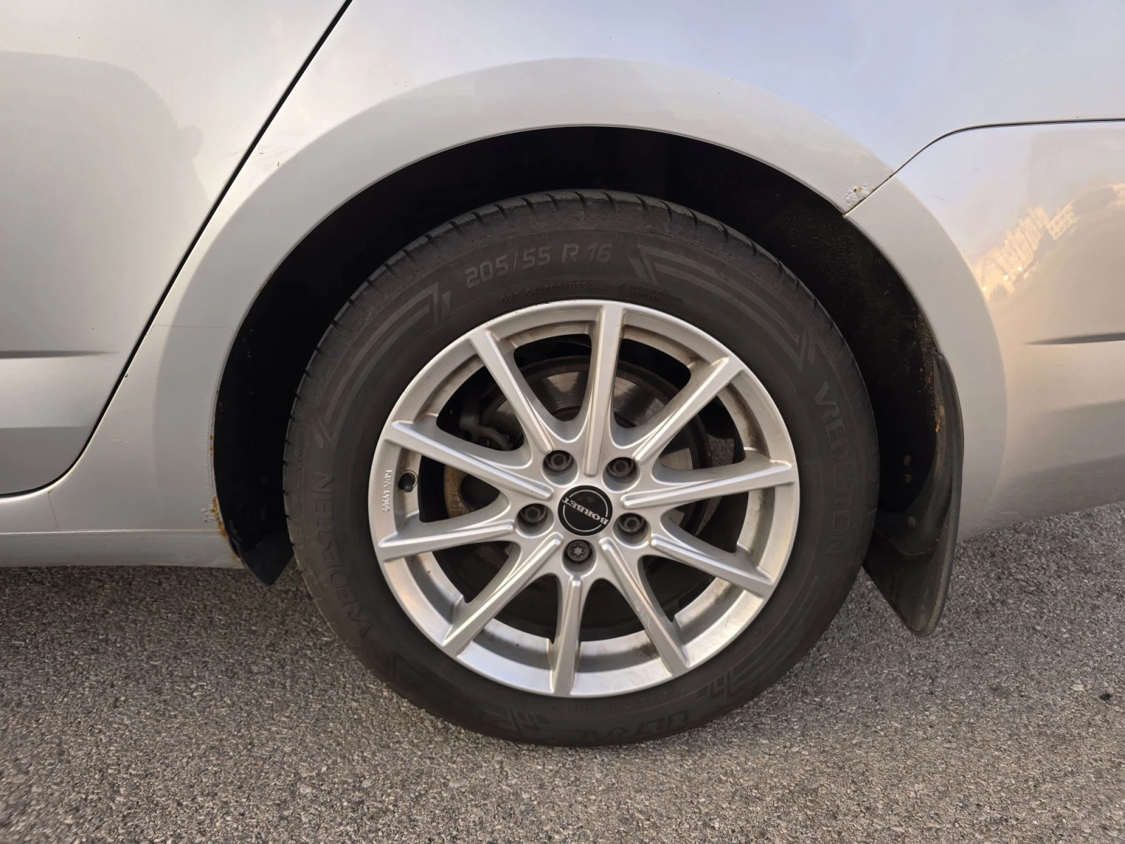 Skoda Octavia 1.6 TDI 4x4, снимка 17 - Автомобили и джипове - 56254729