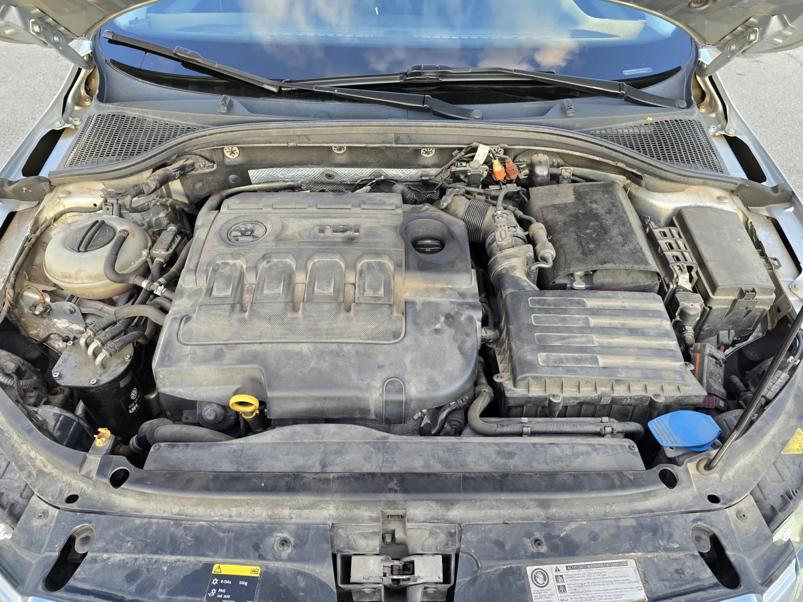 Skoda Octavia 1.6 TDI 4x4, снимка 6 - Автомобили и джипове - 56254729