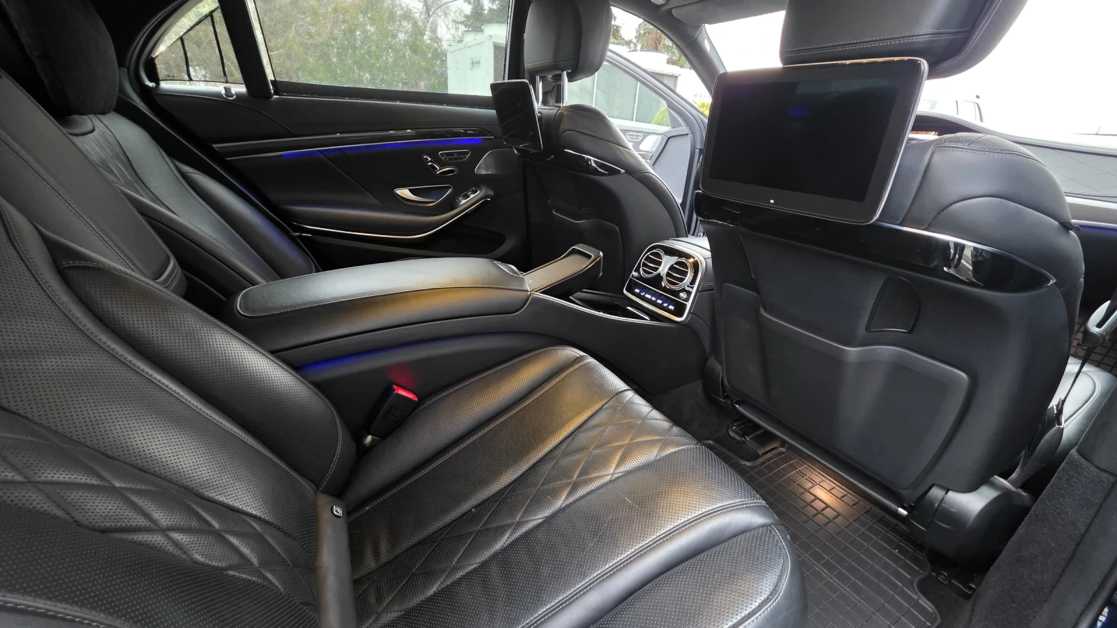 Mercedes-Benz S 560, снимка 13 - Автомобили и джипове - 56270899