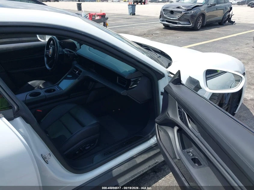 Porsche Taycan GTS AWD, снимка 5 - Автомобили и джипове - 56618027