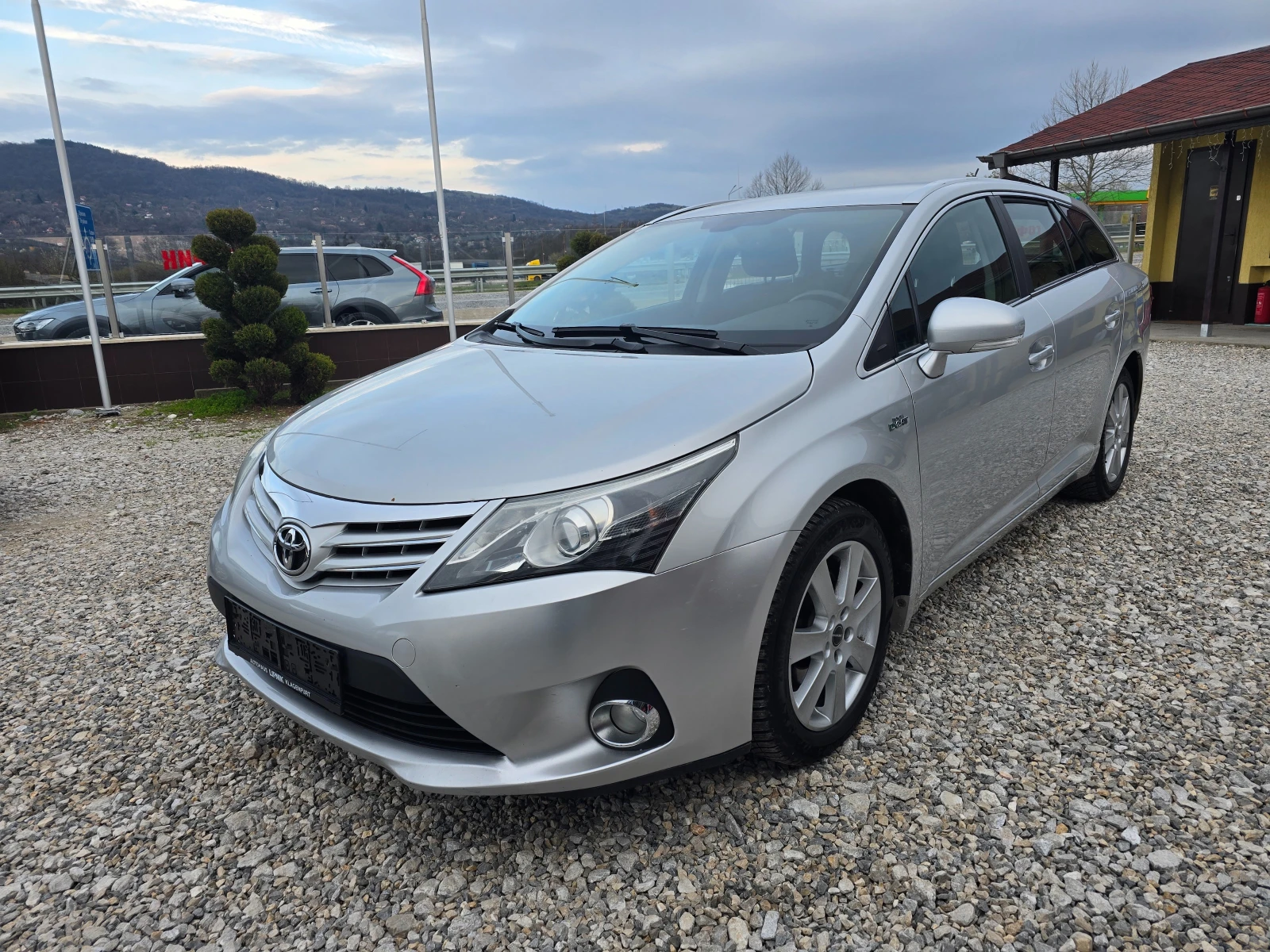 Toyota Avensis 2.2D-4D 150кс! ! НАВИГАЦИЯ ! ! АВТОМАТИК