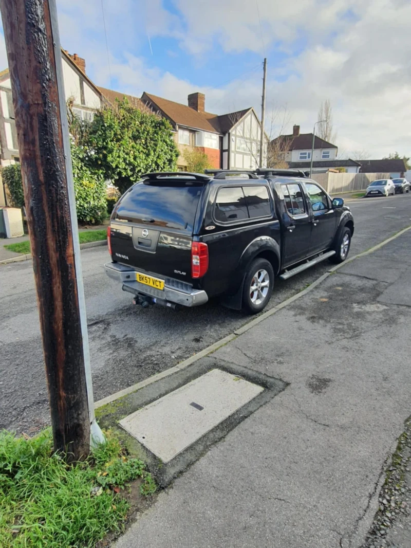 Nissan Navara, снимка 5 - Автомобили и джипове - 48294743