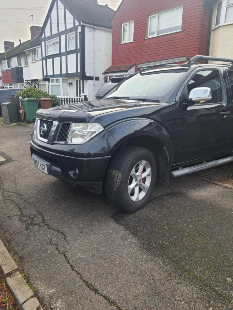 Nissan Navara, снимка 1 - Автомобили и джипове - 48294743