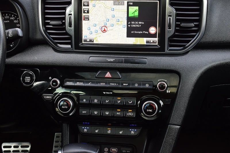 Kia Sportage Швейцария/4X4/GT-line/кожа/панорама/обдухване/Led, снимка 13 - Автомобили и джипове - 51620507