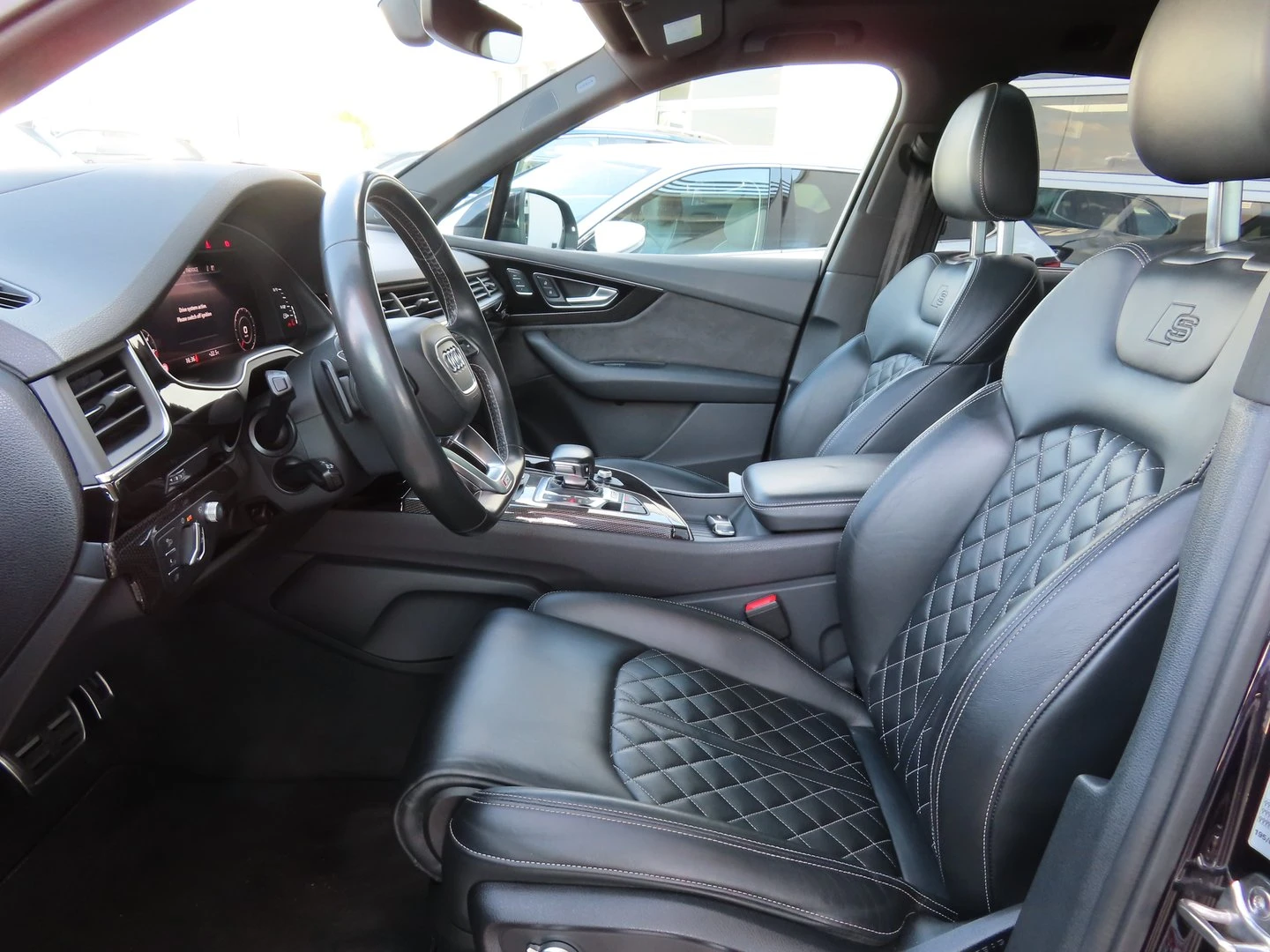 Audi SQ7 4.0 TDI quattro - изображение 5