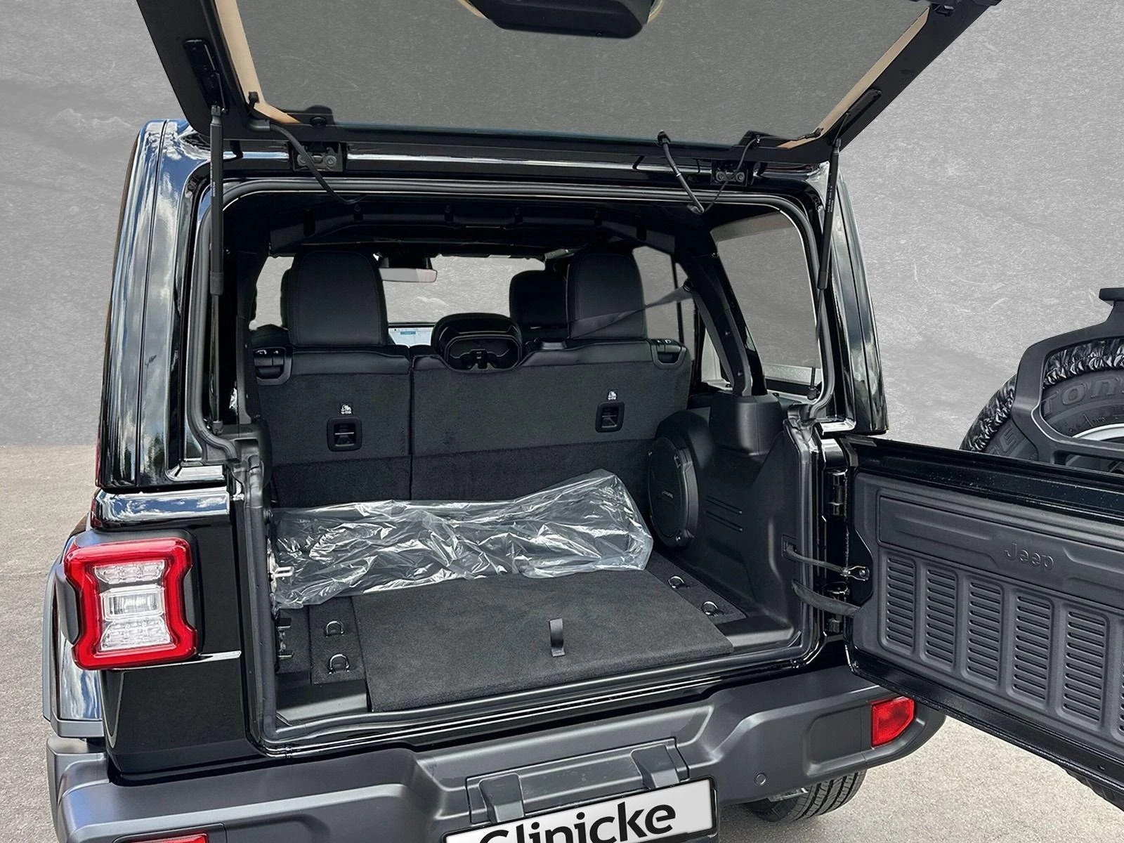 Jeep Wrangler UNLIMITED SAHARA 4X4 CAMERA  | Mobile.bg   12