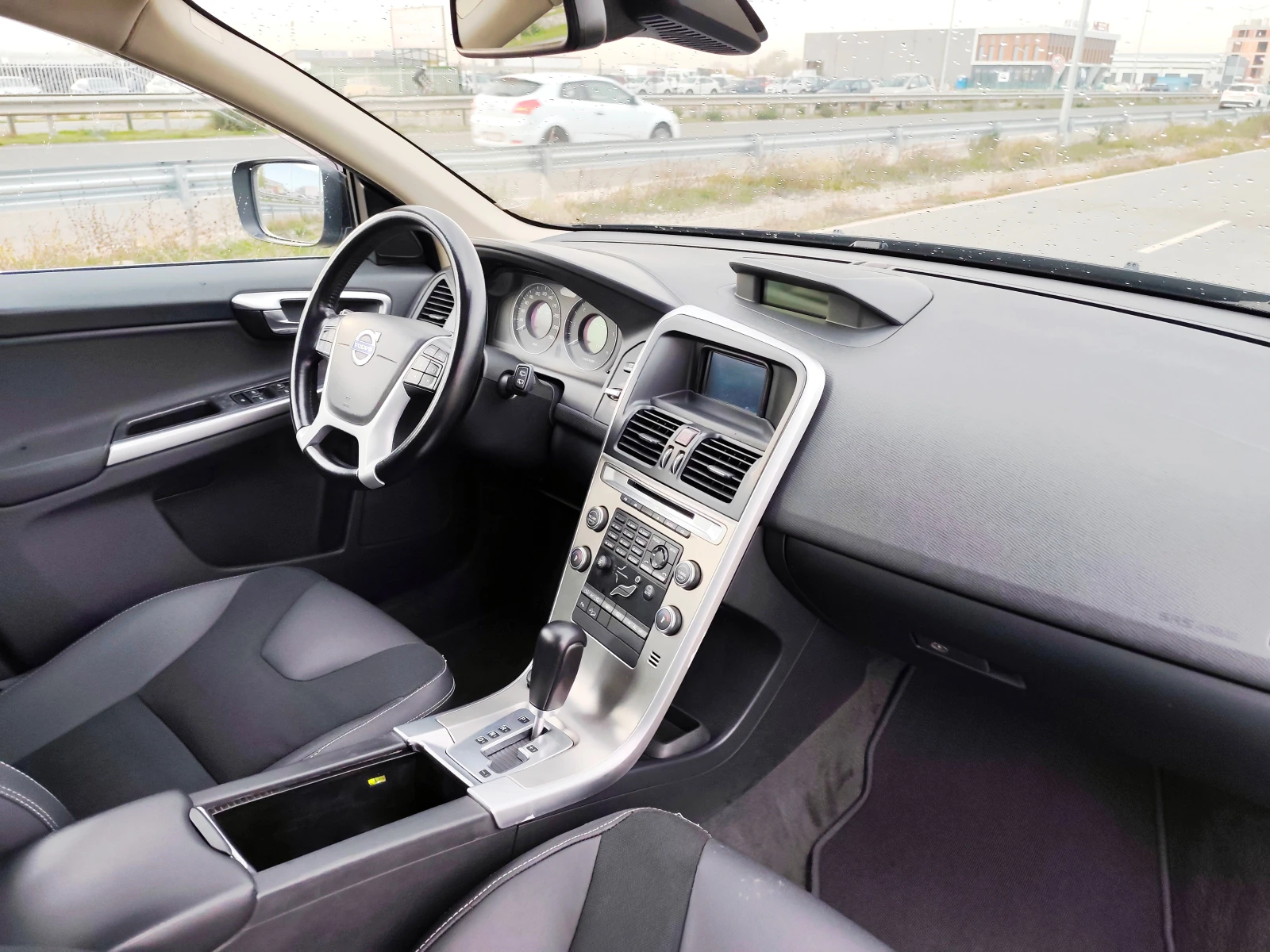 Volvo XC60 2.4D 163ks 4x4 | Mobile.bg   10