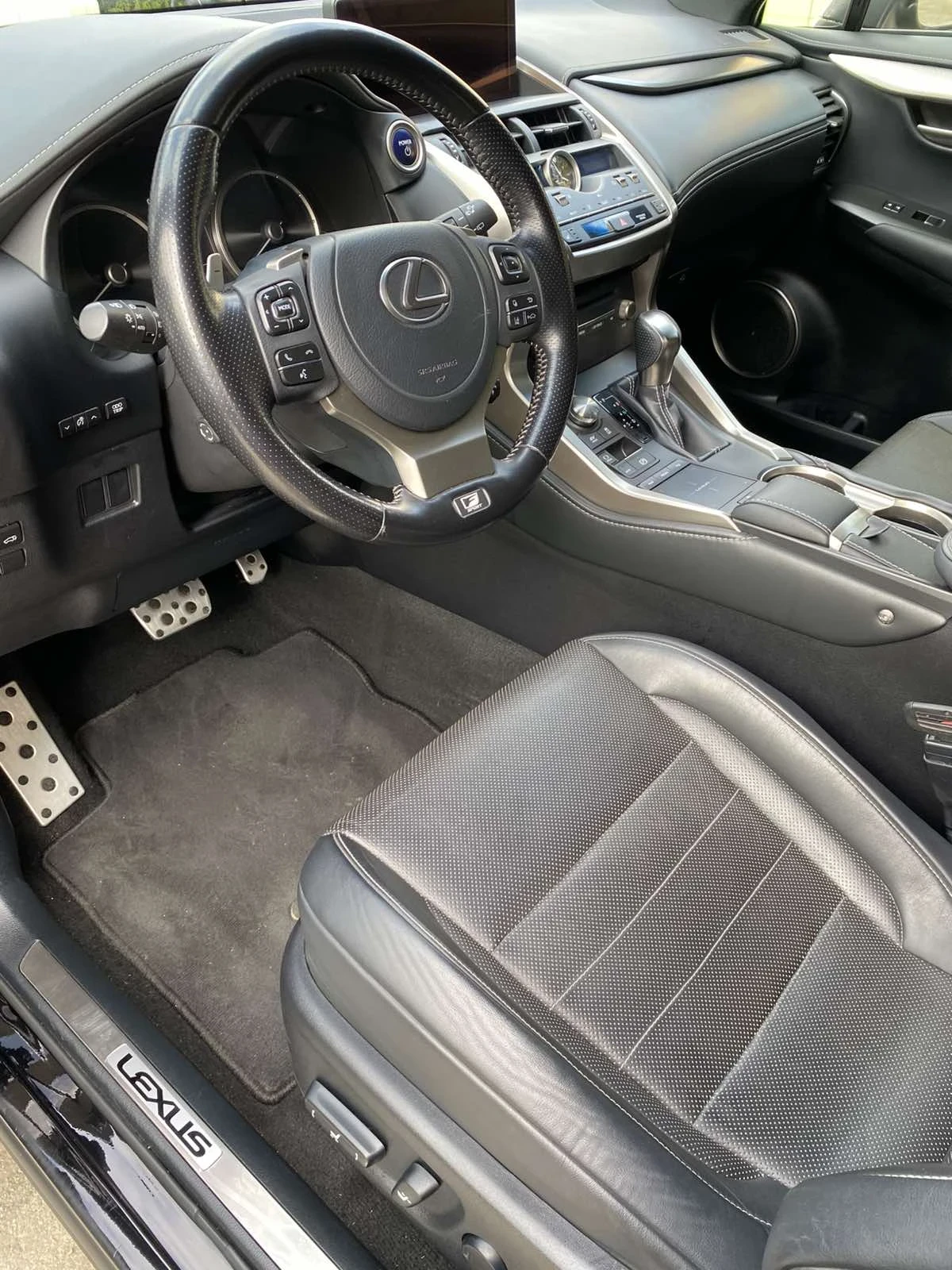 Lexus NX 300h F sport - изображение 10