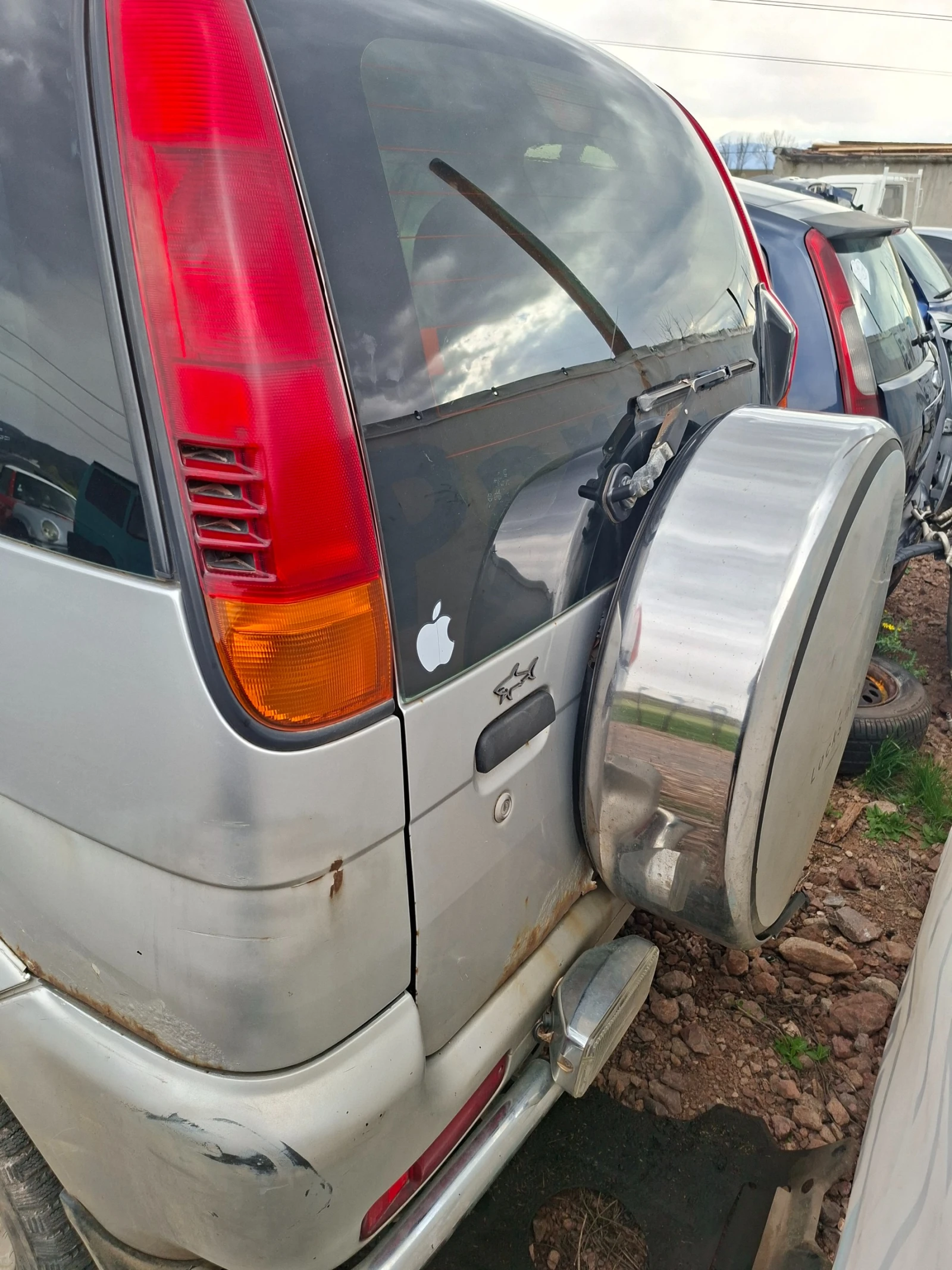 Daihatsu Terios 1.3 Автомат На части, снимка 4 - Автомобили и джипове - 54151275